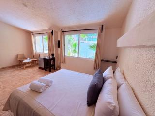 Condohotel Luciana Deluxe Queen Oceanview Suite with Sofabed - 8