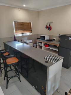 Roots Self Catering - 7