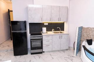 Valaoritou Luxury Jacuzzi by Dimcol 2 - 1