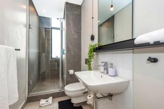 The Lineal 421 - Smart 1BR Apartment Sandton CBD Pool & WiFi - 0