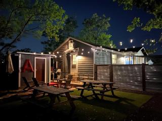 Cozy house big backyard fast WiFi - 9