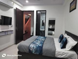 Residency- fully air-conditioned & family-friendly room - 1