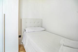 Appartamento con piscina, parcheggio privato e WiFi - 8