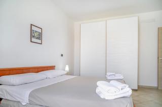 Appartamento con piscina, parcheggio privato e WiFi - 7