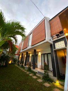 Queen’s Villa - 8