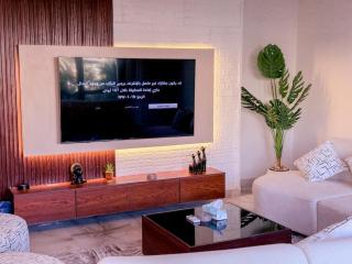 Luxury 3BR in Beverly Hills Sheikh Zayed Cairo - 7