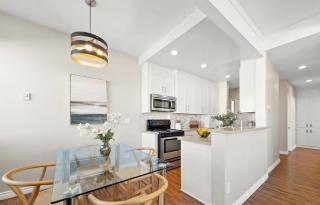 Two Bedroom Beachside Residence with Rooftop Views - 5