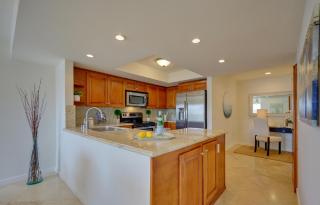 Two Bedroom Coastal Residence with Pool Access - 3