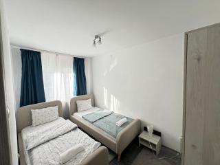 Royal Palace Central Apartment -3 Rooms Parking & Self Checkin - 5