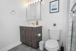 McCormick Place Modern 2BR Loft in Downtown Chicago Michigan Avenue with Optional Parking Near Soldier Field - 2