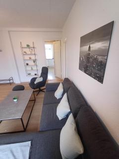 2 bedroom apartment with Free private parking - 9