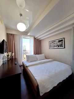 Квартира у центрі Полтави з найбільшим ліжком у місті Мережа AlexApartments Документи для відряджень - 5