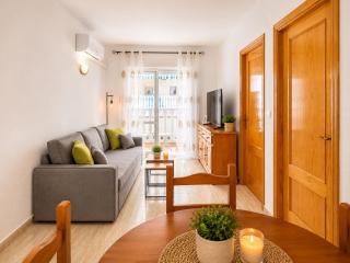 Center, Beach Comfort - 2