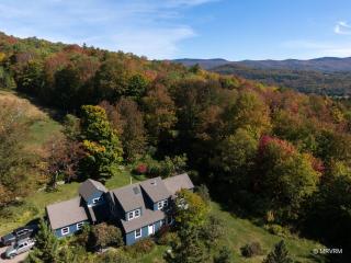 Bluebird Cottage - Three Min to Sugarbush Resort - 0