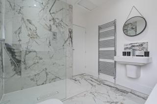 Bare House - Opendoor Property - 4