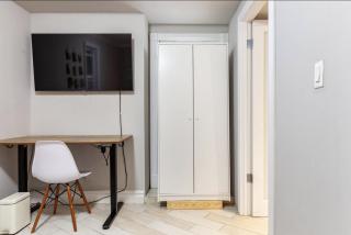 Private Bedroom with Shared Bathroom in Union Square Downtown Manhattan - Steps from the Best Dining & Nightlife! - 7