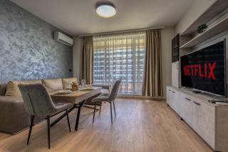 Varna City Park South, free parking, swimming pool - 4