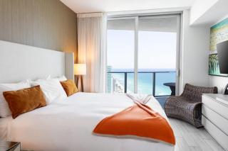 Luxe 2 BR Ocean View on the Beach - 29th at Lyfe - 0