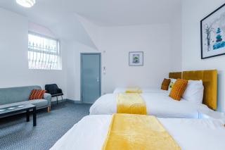 Entire Flat - Sleeps 3-Central Manchester - 6