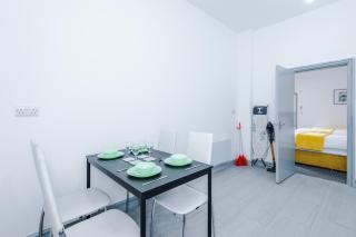 Entire Flat - Sleeps 3-Central Manchester - 4