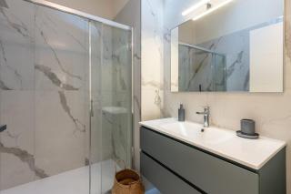 Luxury penthouse for 6 guests, free parking - 4