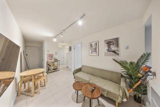 Chic One Bedroom Retreat in Downtown Manhattan - 7