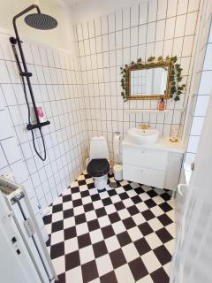 Exclusive Luxury Apartment with free private parki - 9