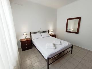Leonidas Village House - 0
