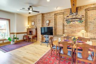 Stroll to Main St: Livingston Gem w/ Rooftop Deck - 2