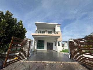 Malacca ayer keroh villa 2storey ,16pax ktv pool & pool table melaka - 8