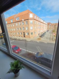 Bright and central city apartment near Aalborg Bus - 2