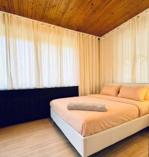 Spacious Villa with Garden near Danube For 16 Guests for long stay - 9