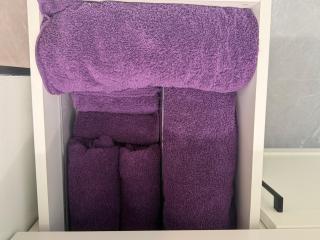 Edmonton ground floor ,Walk 3mins to WEM, Free parking - 2