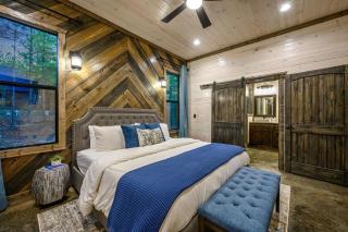 Summer Fun in Broken Bow Luxury Cabin Peaceful Hot Tub, Games - 7