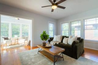 Downing Street Retreat A & B- Entire Duplex - 9