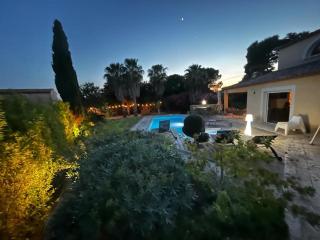 Villa dans un écrin de verdure proche des plages - 9