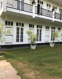 Lodge 52 Negombo - 2