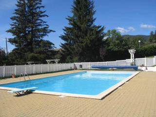 Apartamento con piscina en Enveitg - 4