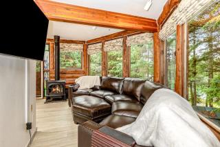 Cozy Tree & Ski House - 8