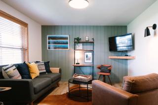 Pinedale Cozy Cabins - 1