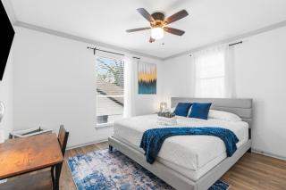 5BR Home - Sleeps 12 - Near Downtown & Med Center - 7