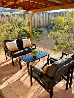 Cozy Desert Retreat with Amazing Views only 4 miles to JTNP - 3