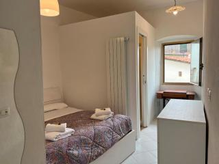 Da Silvia & Silvio, cozy appartment in the heart of medieval town near Firenze - 3