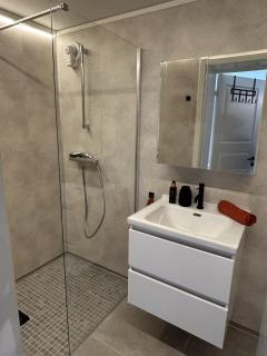 Modern Apartment Near Ågotnes, CCB, FMC, free parking - 2
