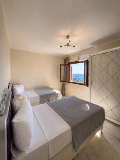 ALEX HOMES - Sidi Gaber Cozy Apartment with Direct Sea View - Families Only - 3