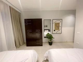 Hacienda Bay Retreat Premium 4BR Chalet - 2