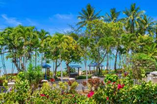 Oceanfront Gem at Trinity Beach - Pool - Sea View - 5