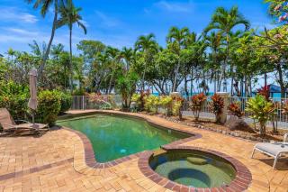 Oceanfront Gem at Trinity Beach - Pool - Sea View - 2