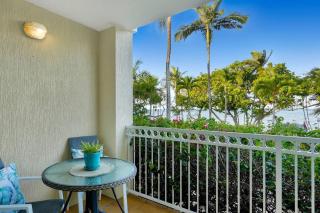 Oceanfront Gem at Trinity Beach - Pool - Sea View - 1