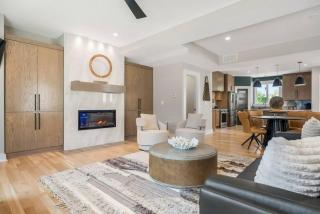 Private Sleek Design - Modern Oasis Mansion - 9